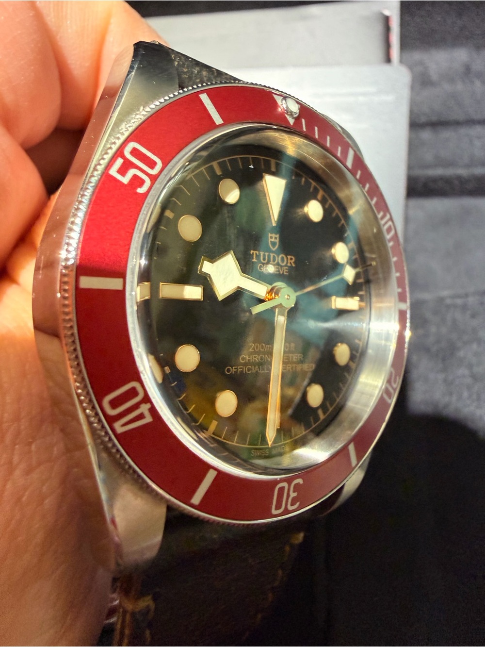 Tudor Black Bay 79230R Burgundy Bezel Full Set 2021 - Picture 10 of 17